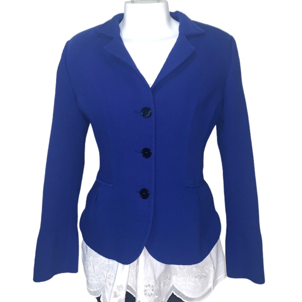 COPY - Santorellie Brilliant blue slight flared blazed .